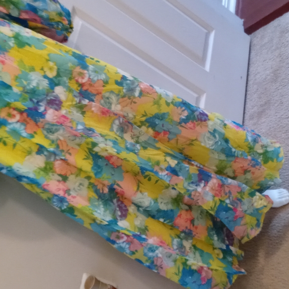 Vintage floral maxi - Picture 3 of 5